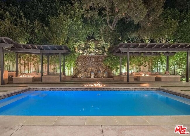 Building Photo - 2766 Ellison Dr