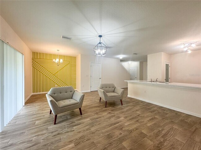 Building Photo - 12823 Buffalo Run Dr