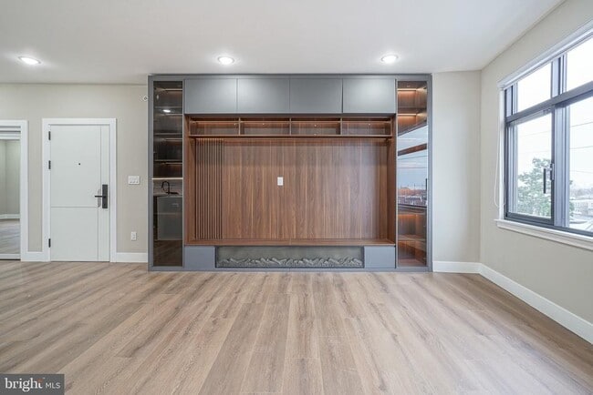 Building Photo - 4432 Wingate St