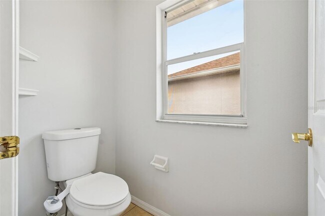 Building Photo - 18154 Sandy Pointe Dr