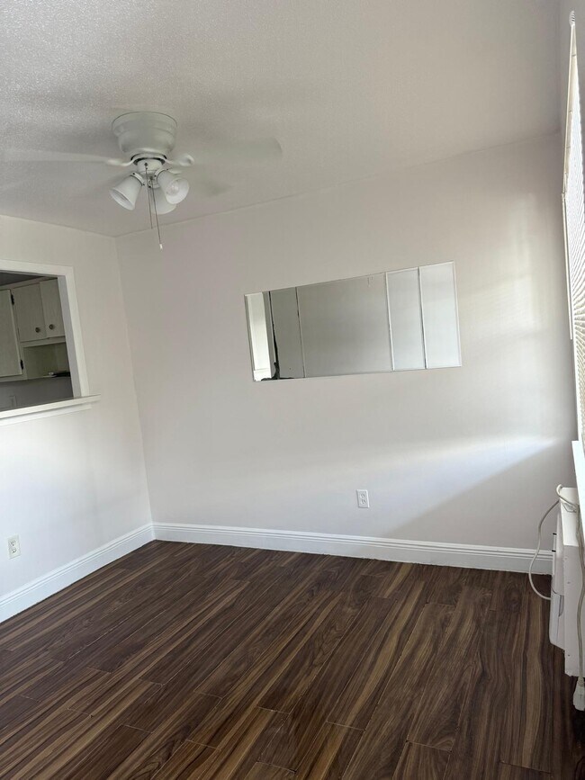 Building Photo - 126 Cleveland St