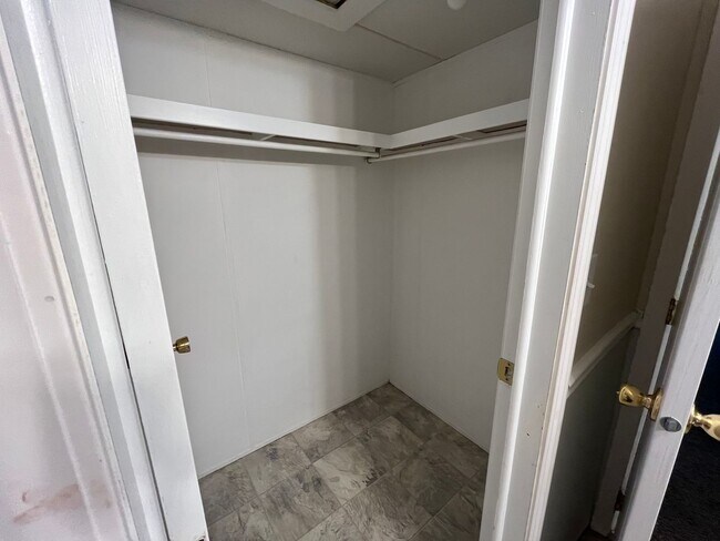 Building Photo - 3 Bedrooms, 2 Bathrooms - Mobile Home in West Rome!