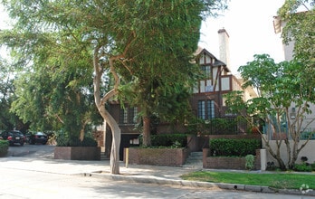 Building Photo - Charming Tudor-Style Apartments in Prime Sherman Oaks Location