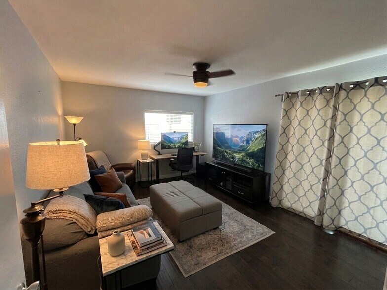 Building Photo - 10554 Andasol Ave