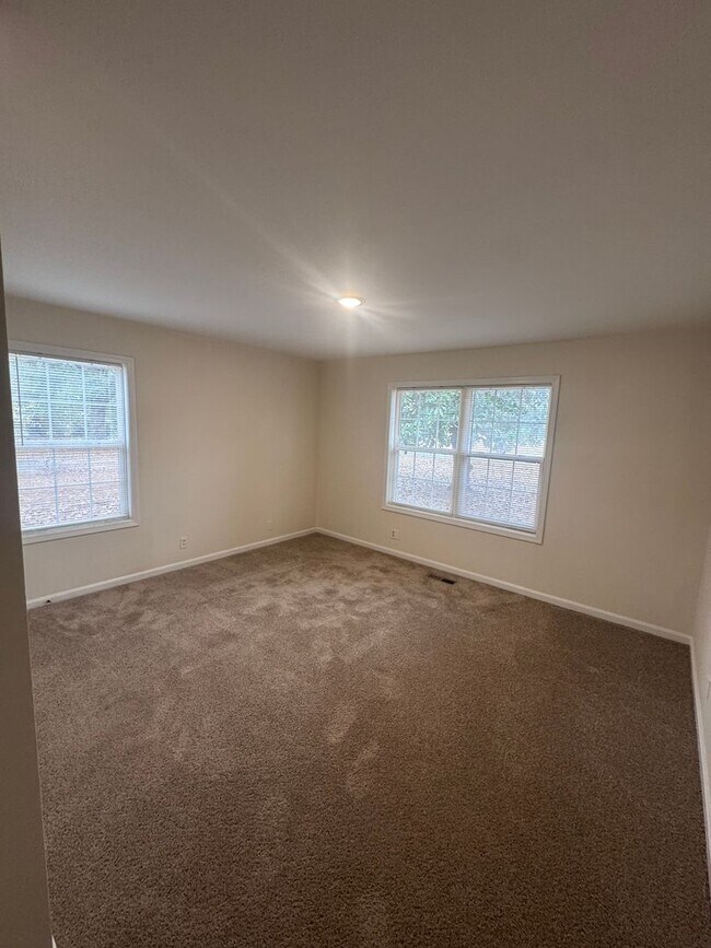 Building Photo - 3521 65th Ave