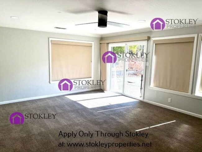 Building Photo - 231 Ivy Dr