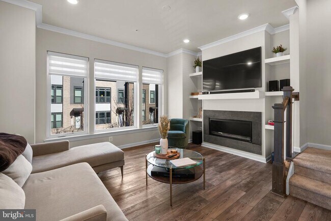 Building Photo - 16154 Bowery St