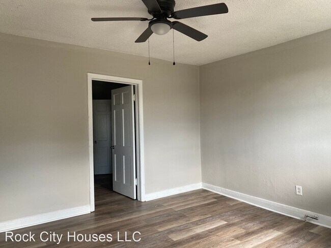 Building Photo - 2 br, 1 bath House - 1319B Maple Street