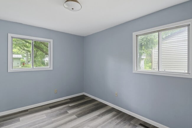 Building Photo - 1105 Westfield Dr