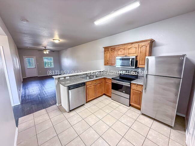 Building Photo - 3130 S Cherry Ln