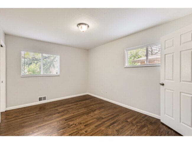 Building Photo - 3066 S Wolff St