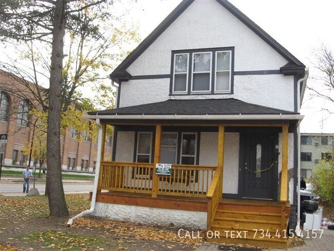Primary Photo - 936 Mary St
