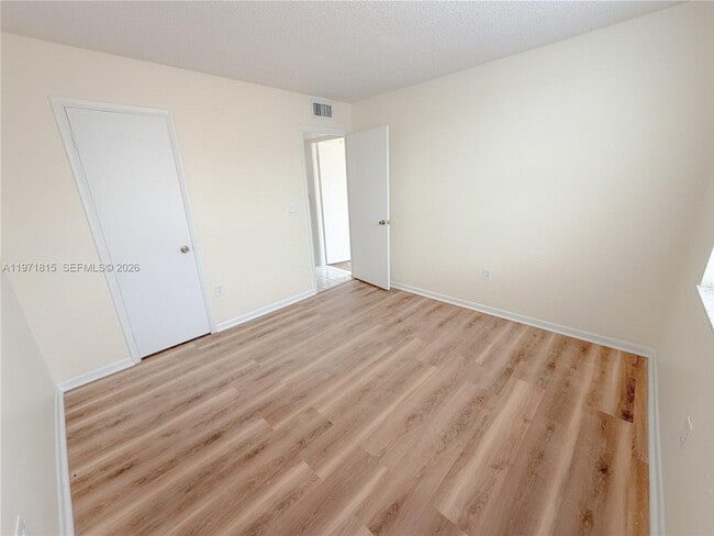 Building Photo - 498 NW 165th St