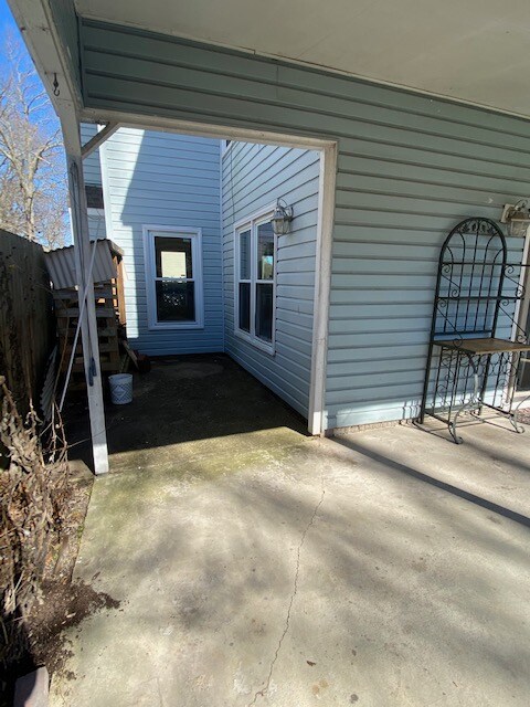 Building Photo - 5381 Lynbrook Landing