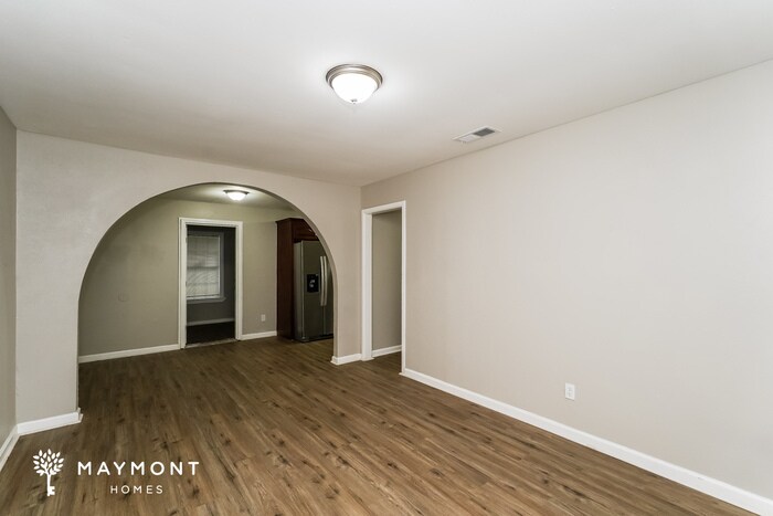 Building Photo - 1105 De Ridder St