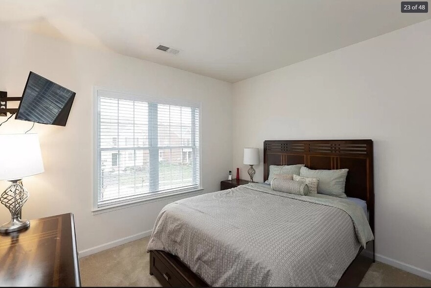 Building Photo - 11004 Fillys Ford Xing