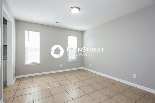 Building Photo - 4 Bedroom Pet-Friendly Home in Charlotte, NC with Main Street Renewal