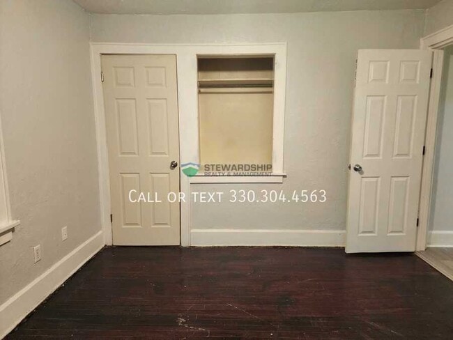 Building Photo - 1628 E Market St