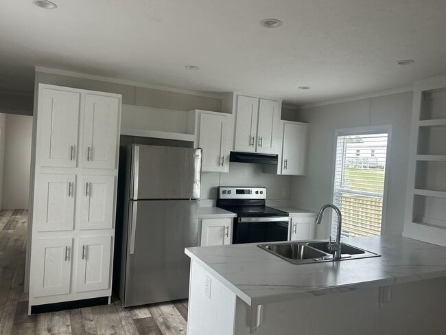 Building Photo - New Home! 3 Bedroom/2 Bath