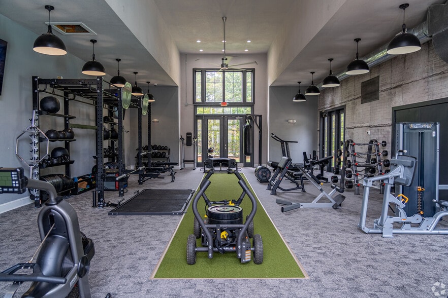 Building Photo - Park at Crossroads