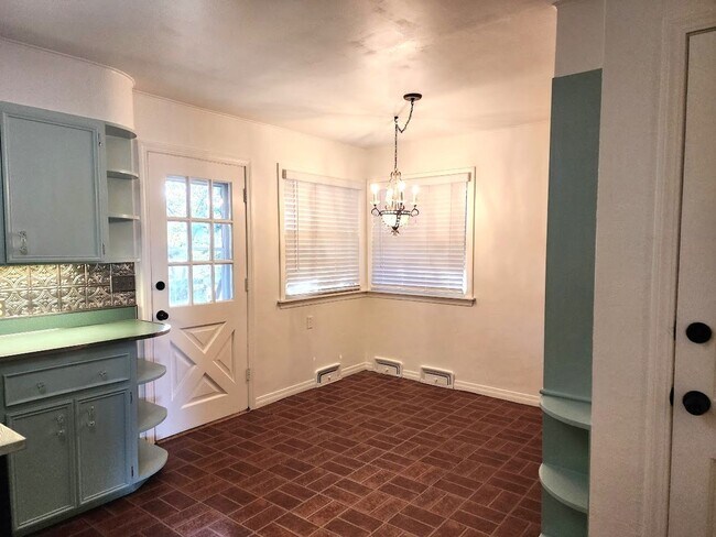 Building Photo - 2 Bed 1.5 Bath 1 Car Garage in the GRADY MUSGRAVE LAKESIDE Addition