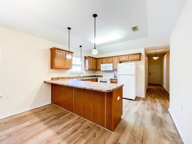 Building Photo - 5853 Bilek Dr