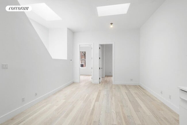 Building Photo - 78 N Henry St