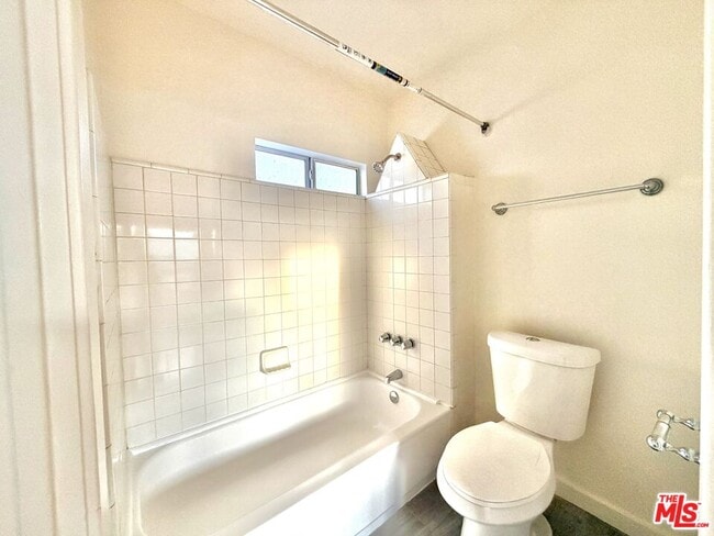 Building Photo - 1922 Preston Ave