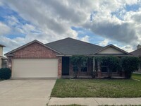 Building Photo - Charming 3-Bedroom, 2-Bath Home – Pet-Frie...