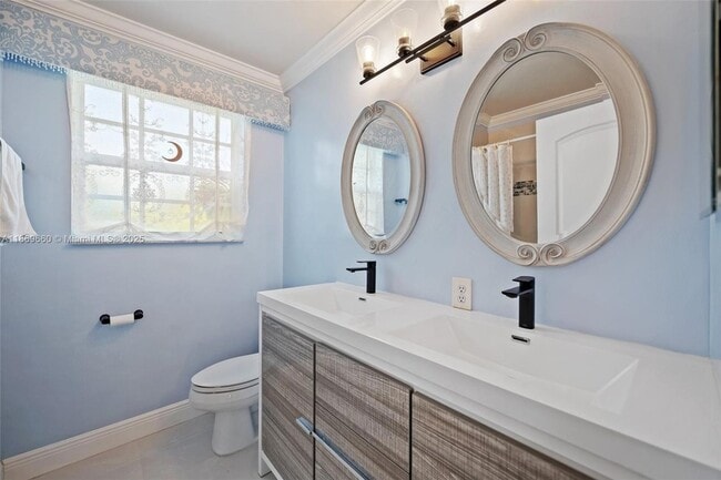 Building Photo - 15376 14th Manor