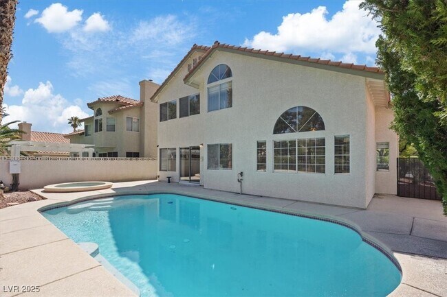Building Photo - 1817 Tropical Breeze Dr