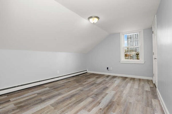 Building Photo - 373 Washington St