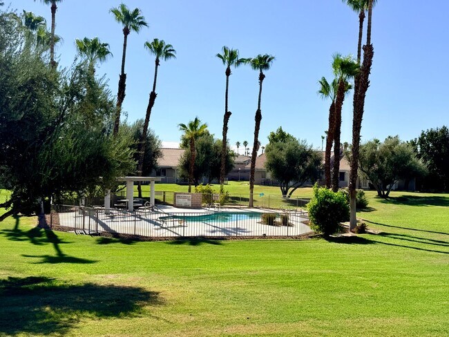 Building Photo - AVAILABLE NOW! BEAUTIFUL 2-Bedroom 2 -bathroom Condo in La Quinta Palms!