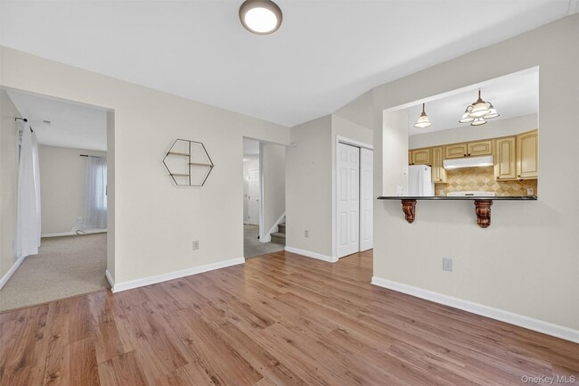 Building Photo - 1306 Nutmeg Dr