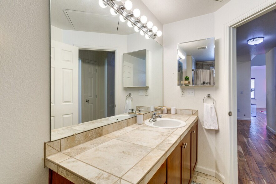 Building Photo - 5800 Tower Rd