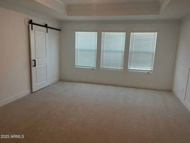 Building Photo - 8018 W Griswold Rd