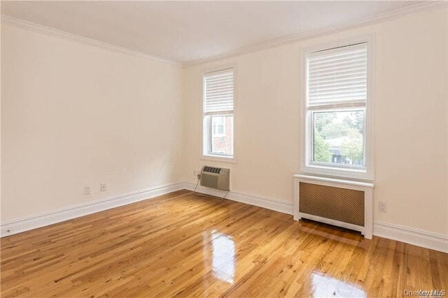 Building Photo - 111 7th St