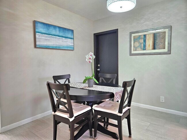 Building Photo - 3204 SE 11th St