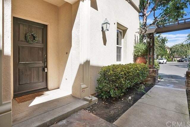 Building Photo - 21 Gardenpath