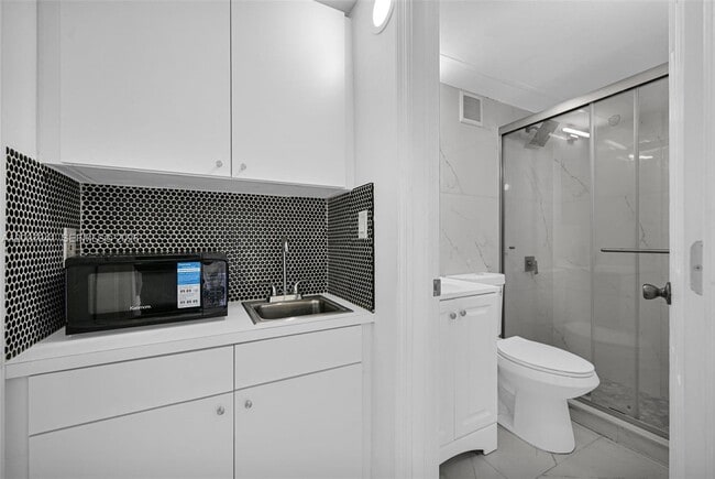 Building Photo - 7309 NW 62nd St