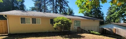 Building Photo - Updated 4 Bedroom Rambler – Spacious, Styl...