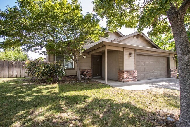 Building Photo - Coming soon! Beautiful 3 Bedroom 2 Bath ho...