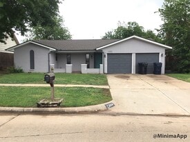 Building Photo - 1024 SW 94th St