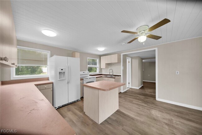 Building Photo - 2950 Packinghouse Rd