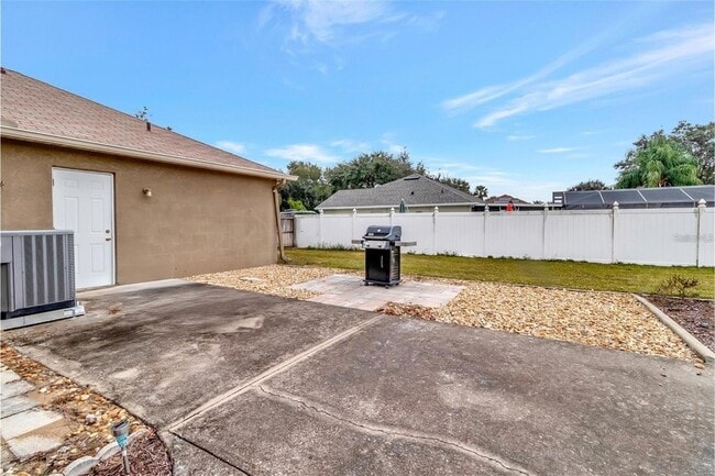 Building Photo - 16012 Lanesboro Ct