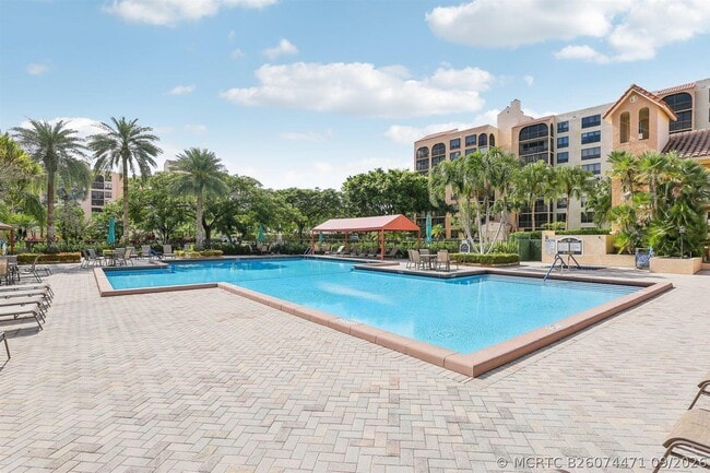 Building Photo - 7153 Promenade Dr