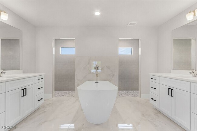 Building Photo - 2510 SW 17th Ave