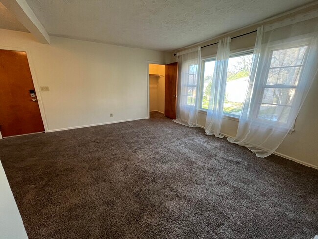 Living Room and closet from Hallway. - 2486 21st St