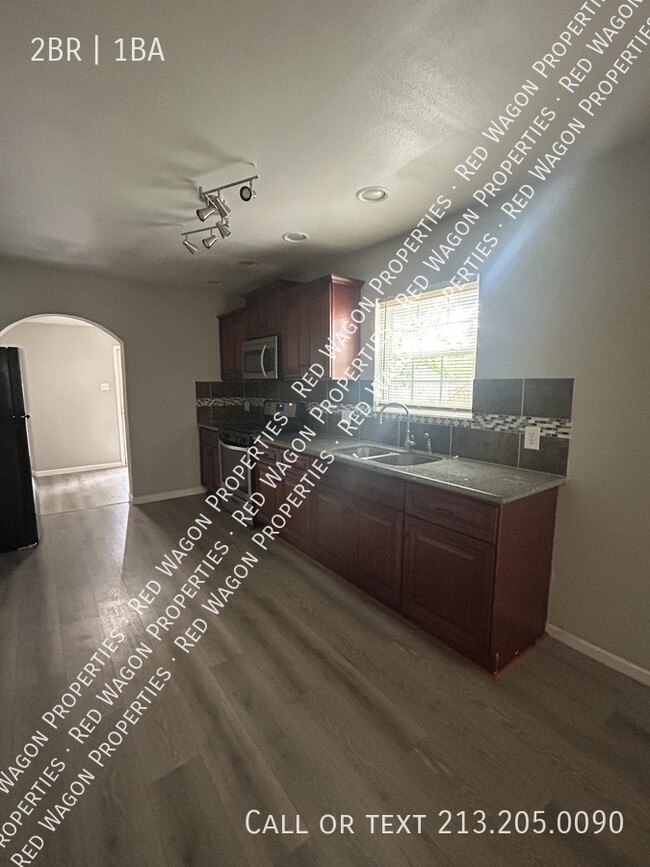 Building Photo - 1336 W Ridgewood Ct