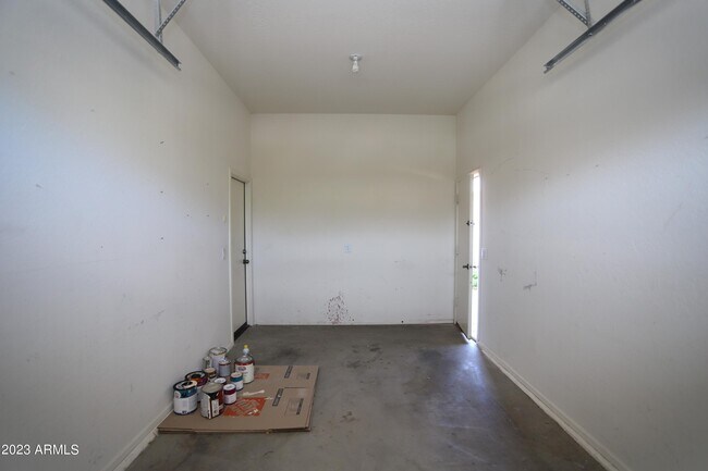 Building Photo - 779 E Mead Dr